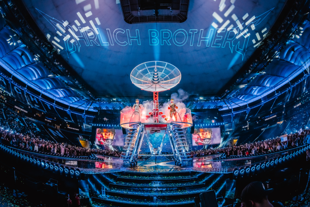 3 Weltrekorde in Frankfurt: Die Ehrlich Brothers sprengen mit „No Limits“ jede Dimension